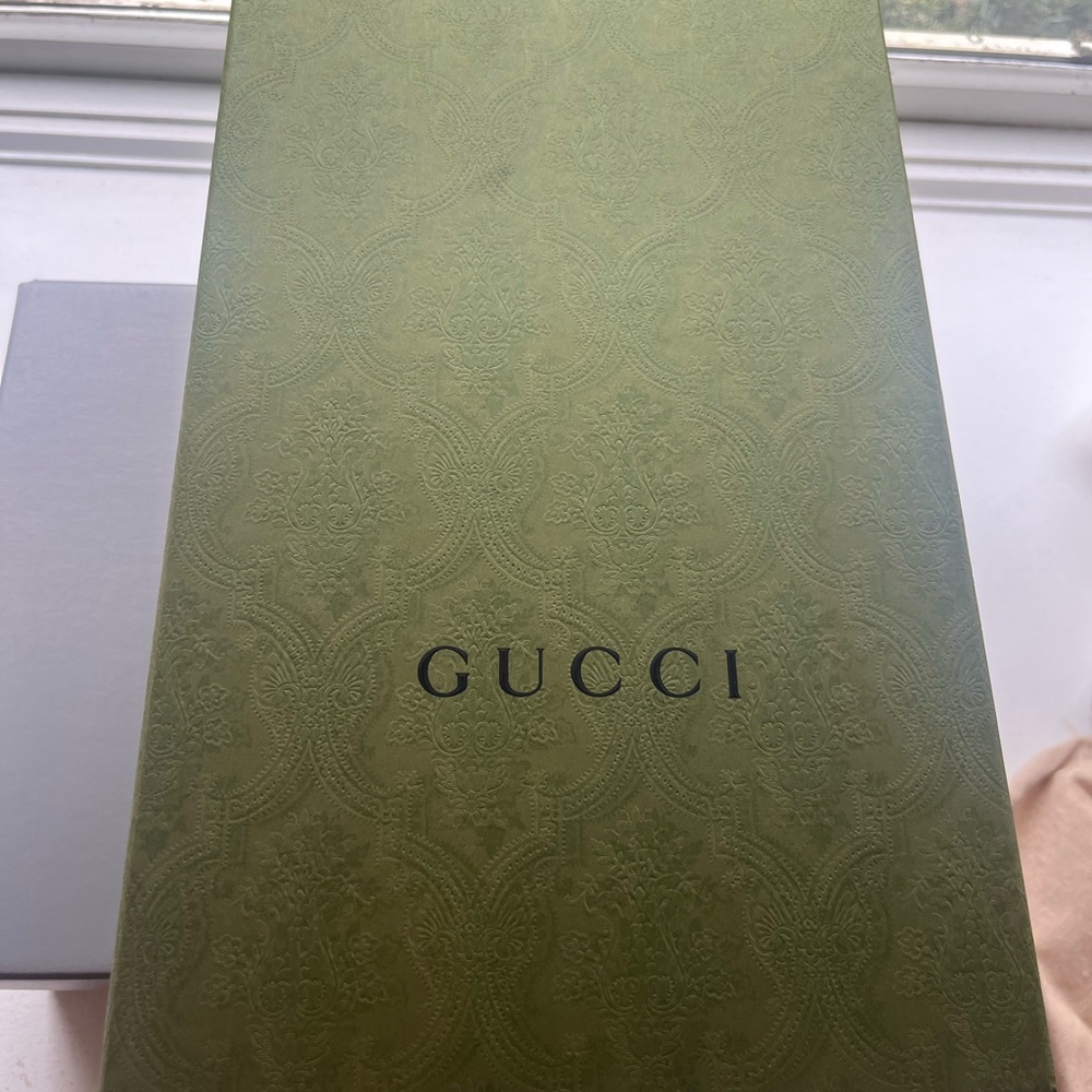 Gucci shoe box